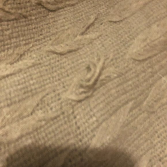 Knitted, hooded ponch - Picture 6 of 11